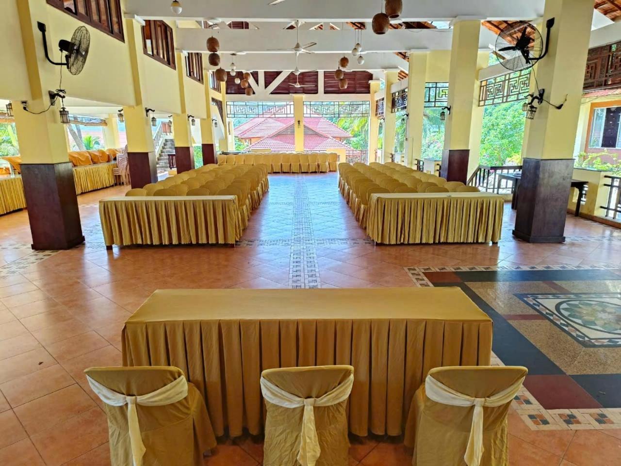 Hon Rom Central Beach Resort Mũi Né Buitenkant foto
